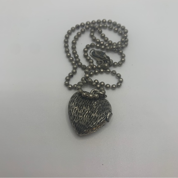 Friends Picture Locket Only One Heart - Picture 4 of 5